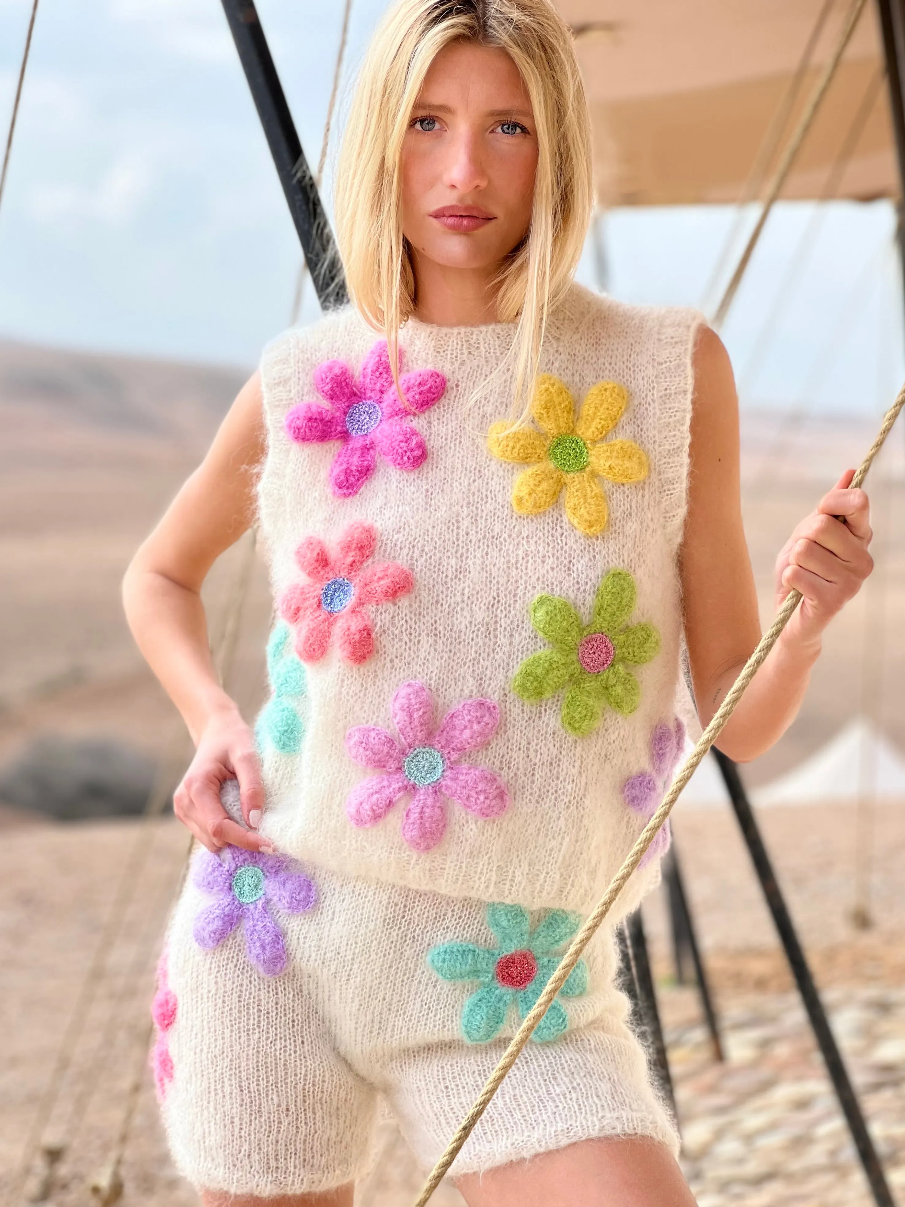 Rose Carmine Iconics|Tops-TOP FREE FLOWERS ECRU (Fall / Winter)